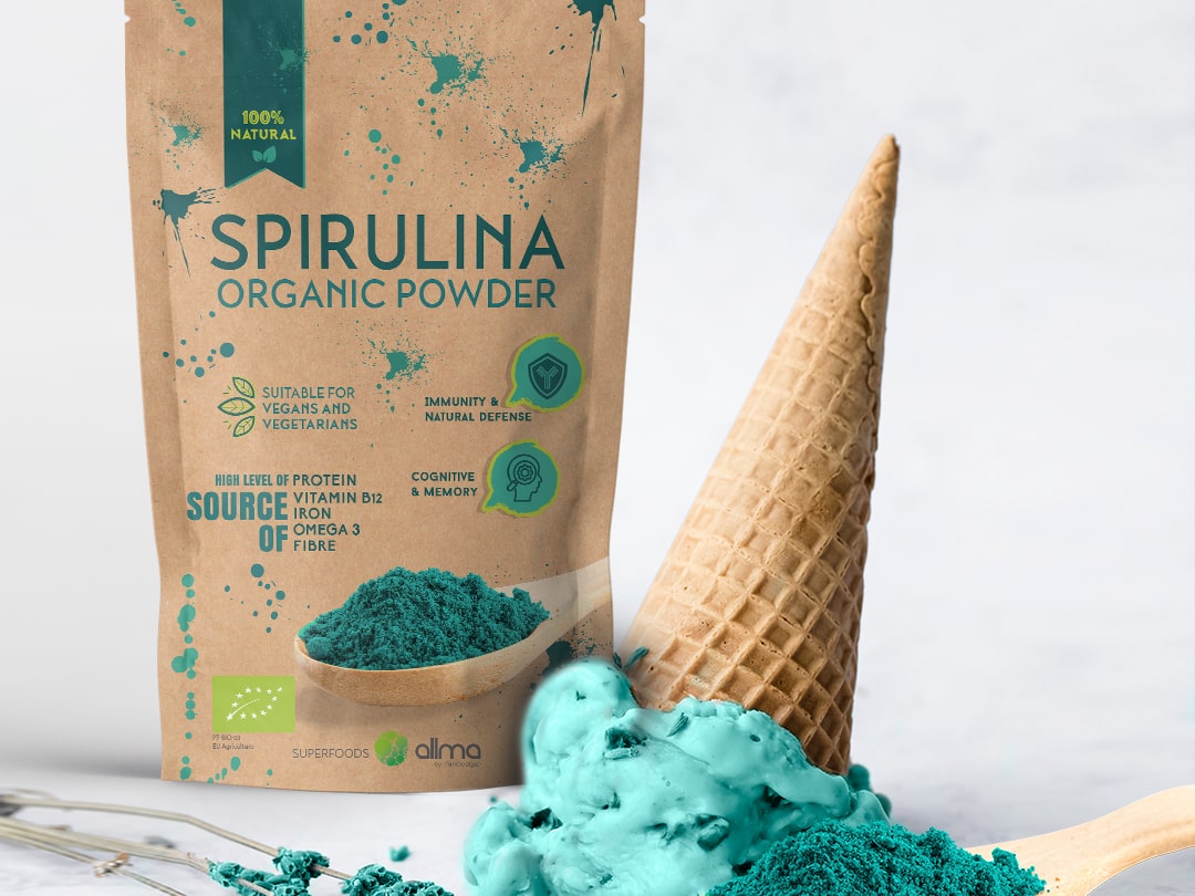 spirulina powder and ice cream