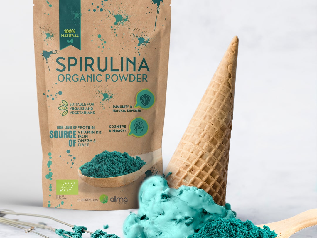 poudre de spiruline et crème glacée